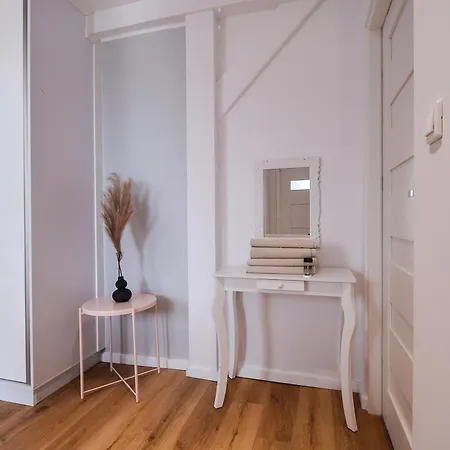 Citystay Brzezno Blisko Plazy! 아파트